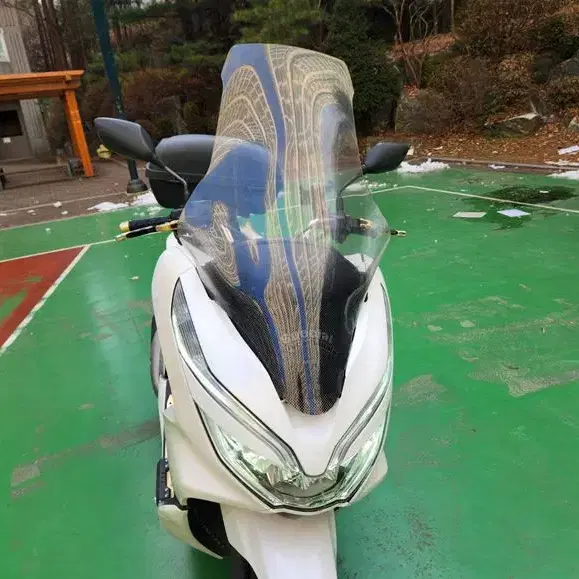 더뉴PCX125 깔끔한 흰색 55000km주행 급처분해요