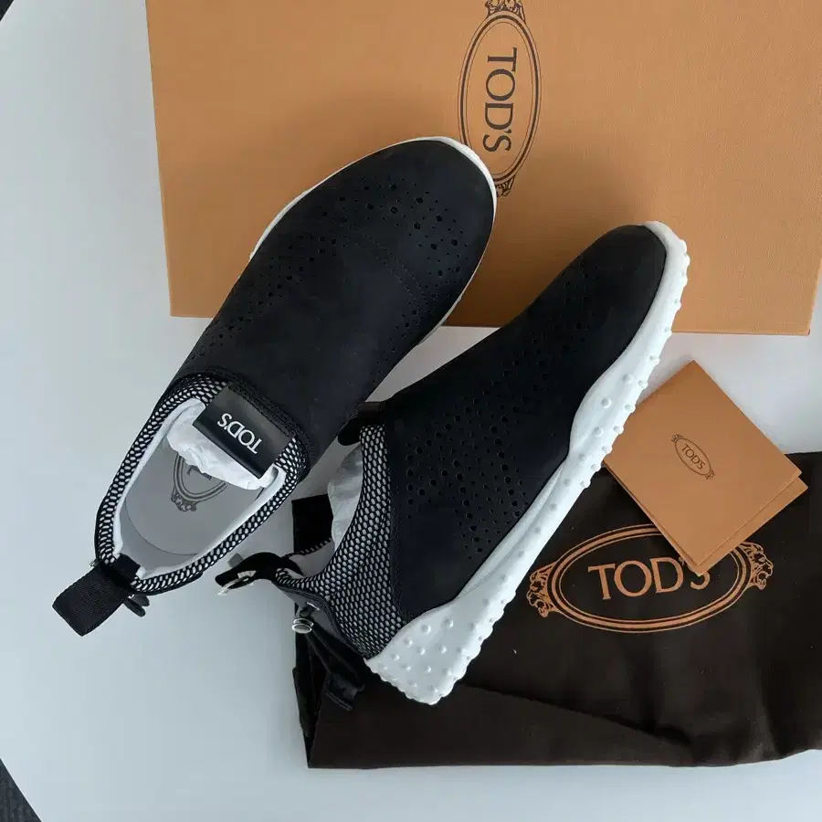 새상품* 토즈 TOD'S 로고 스니커즈 EU35.5 225