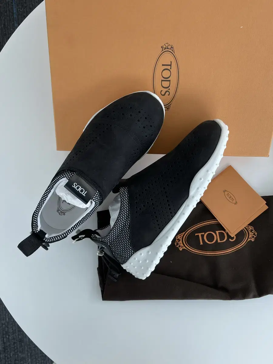 새상품* 토즈 TOD'S 로고 스니커즈 EU35.5 225