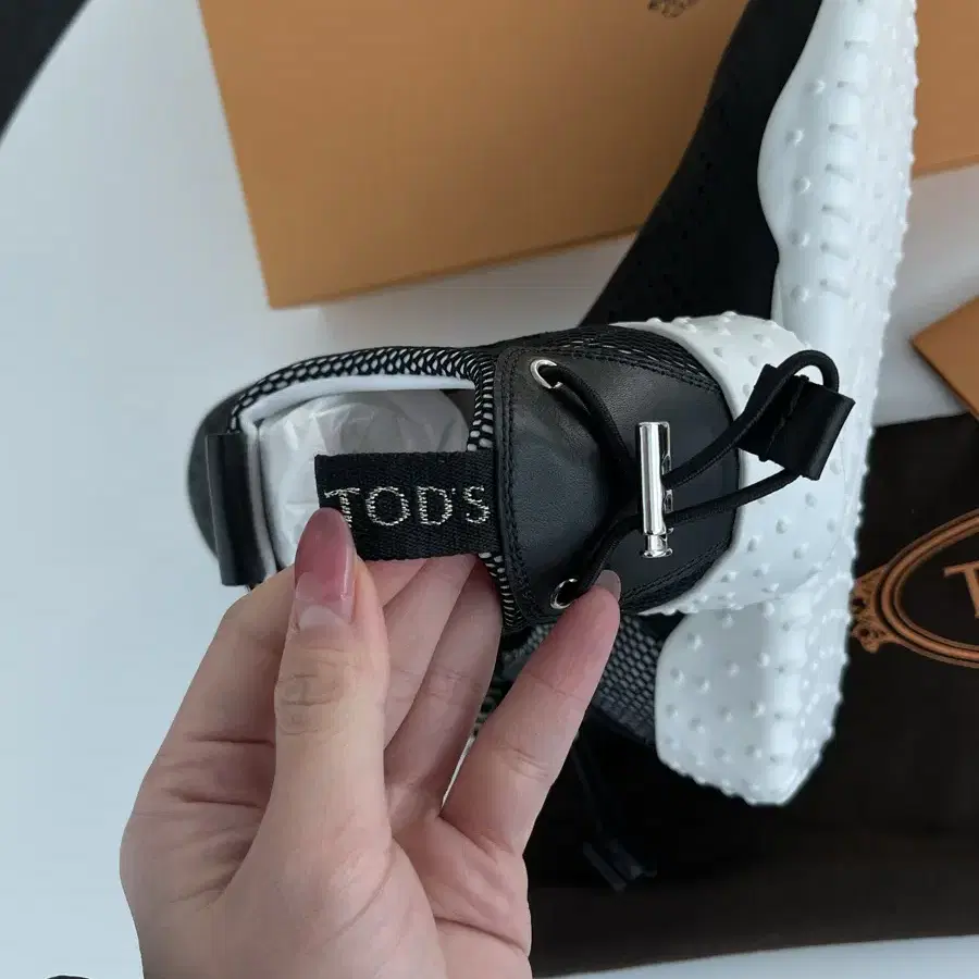 새상품* 토즈 TOD'S 로고 스니커즈 EU35.5 225