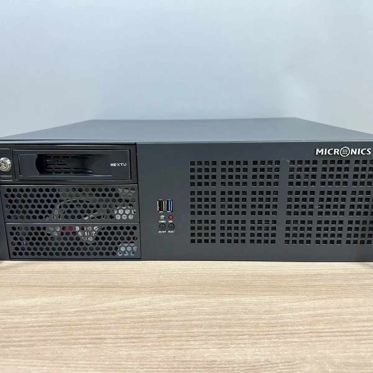 제온 E-2234+Supermicro X11SCZ-F 서버 컴퓨터