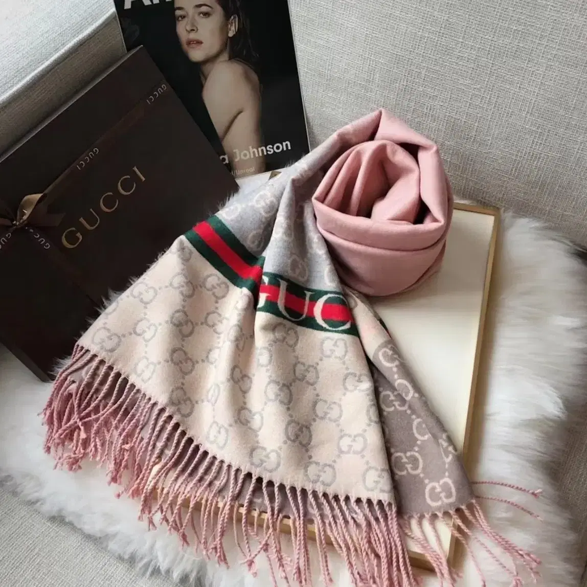 구찌 GUCCI 클래식 스카프