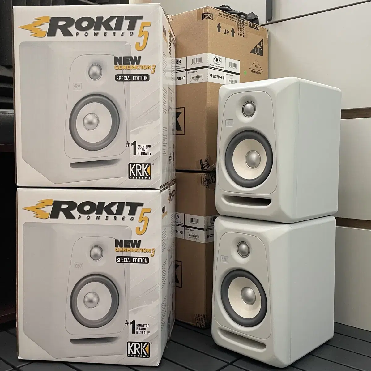 KRK Rokit 5 G3 스피커 화이트노이즈 한정판 색상 (1조-2통)