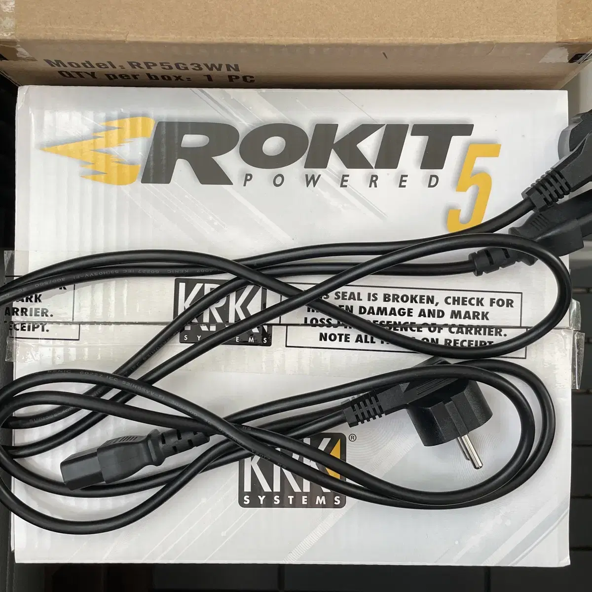 KRK Rokit 5 G3 스피커 화이트노이즈 한정판 색상 (1조-2통)