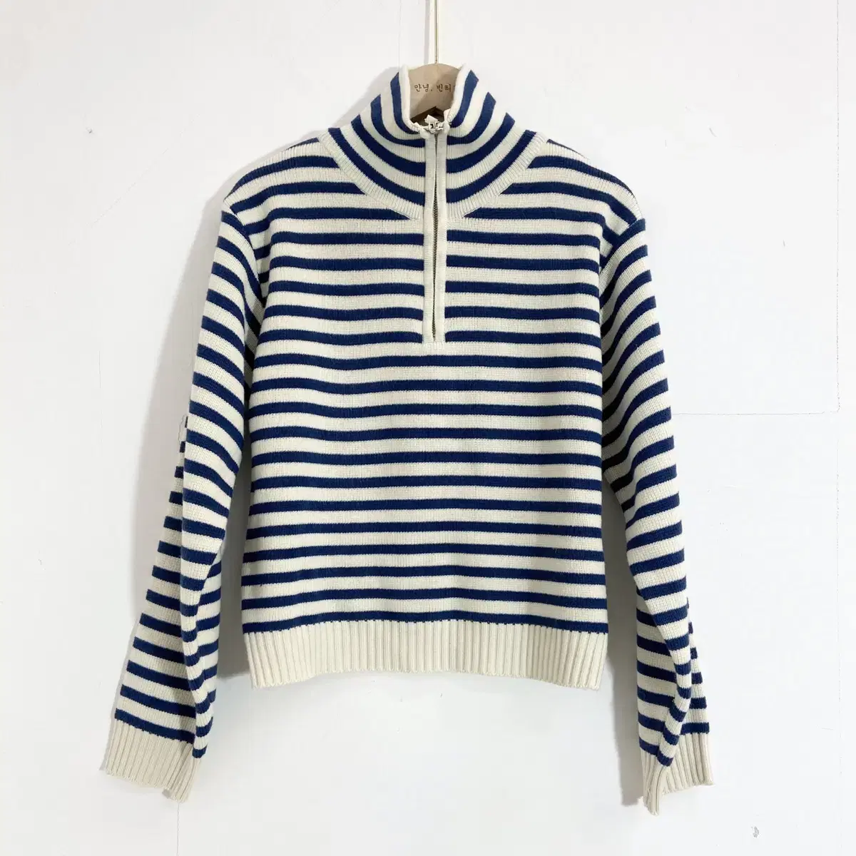 니트피아 반집업 짧은 니트 Knitpia Half Zip up Knit