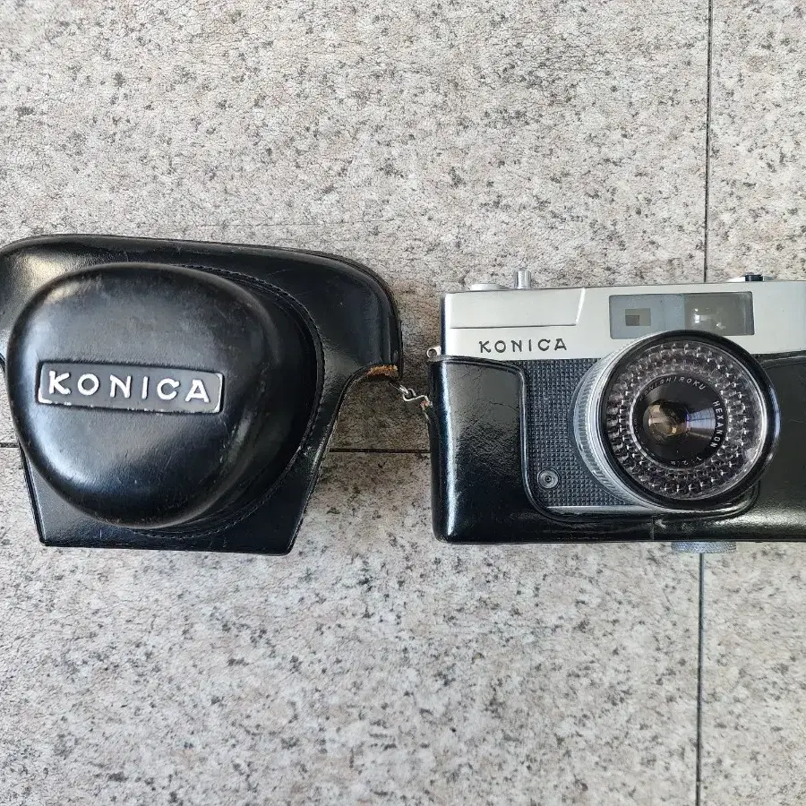 코니카 konica ee magic s 필름 카메라입니다