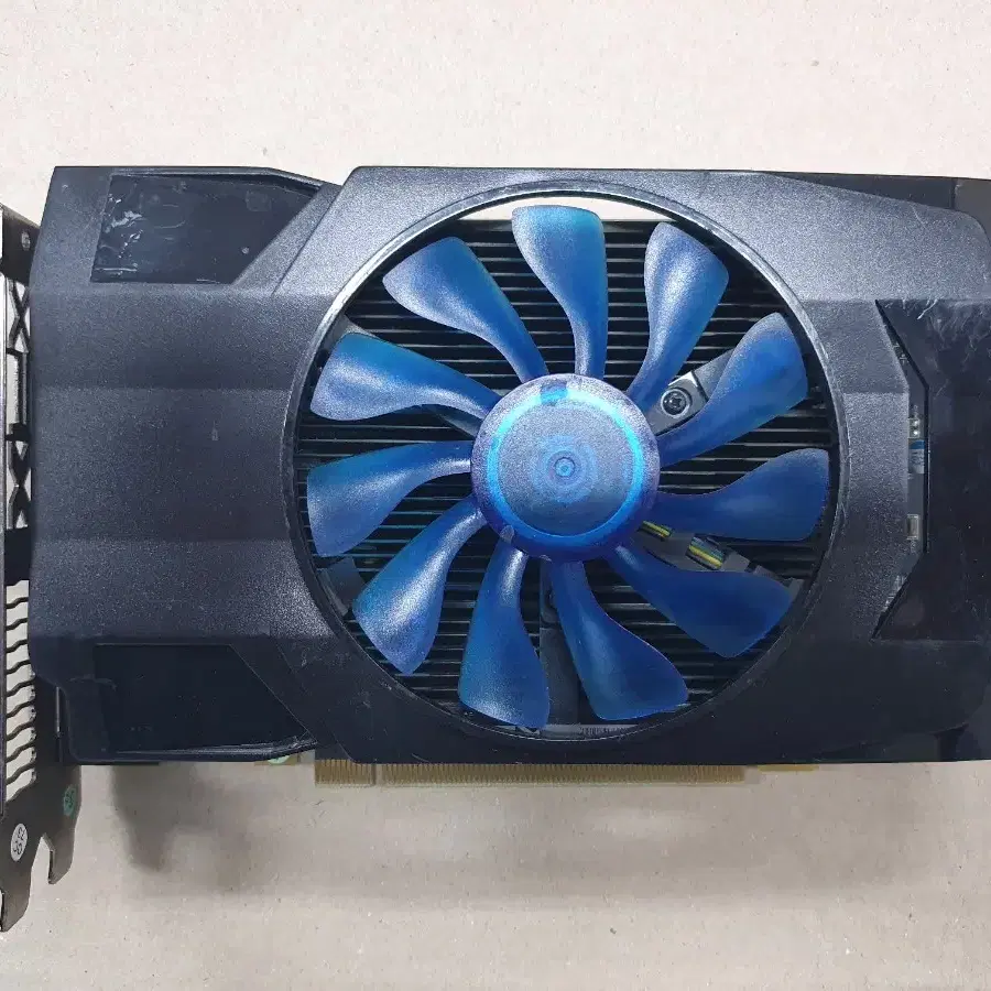 라데온 RX560 4GB 팝니다