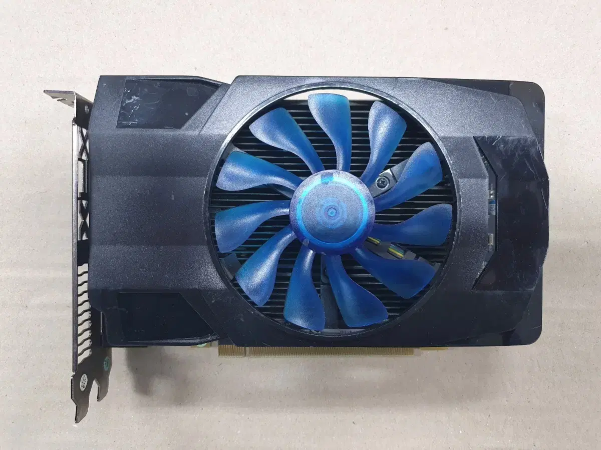 라데온 RX560 4GB 팝니다