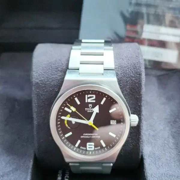 튜더 노스플래그 블랙 40mm 오토매틱 시계 91210N-0001