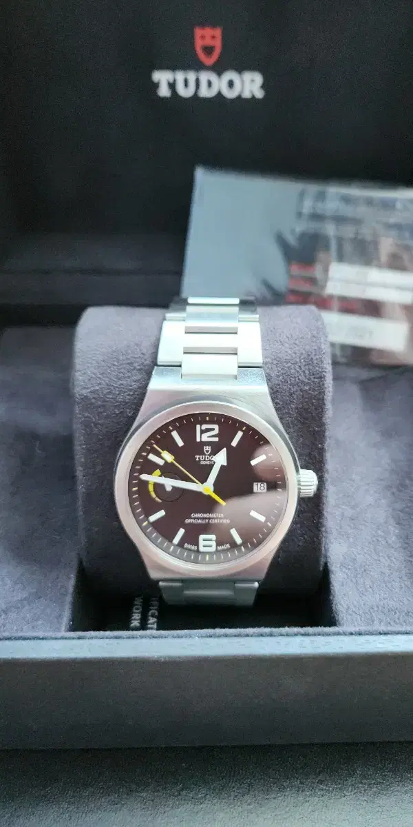 튜더 노스플래그 블랙 40mm 오토매틱 시계 91210N-0001