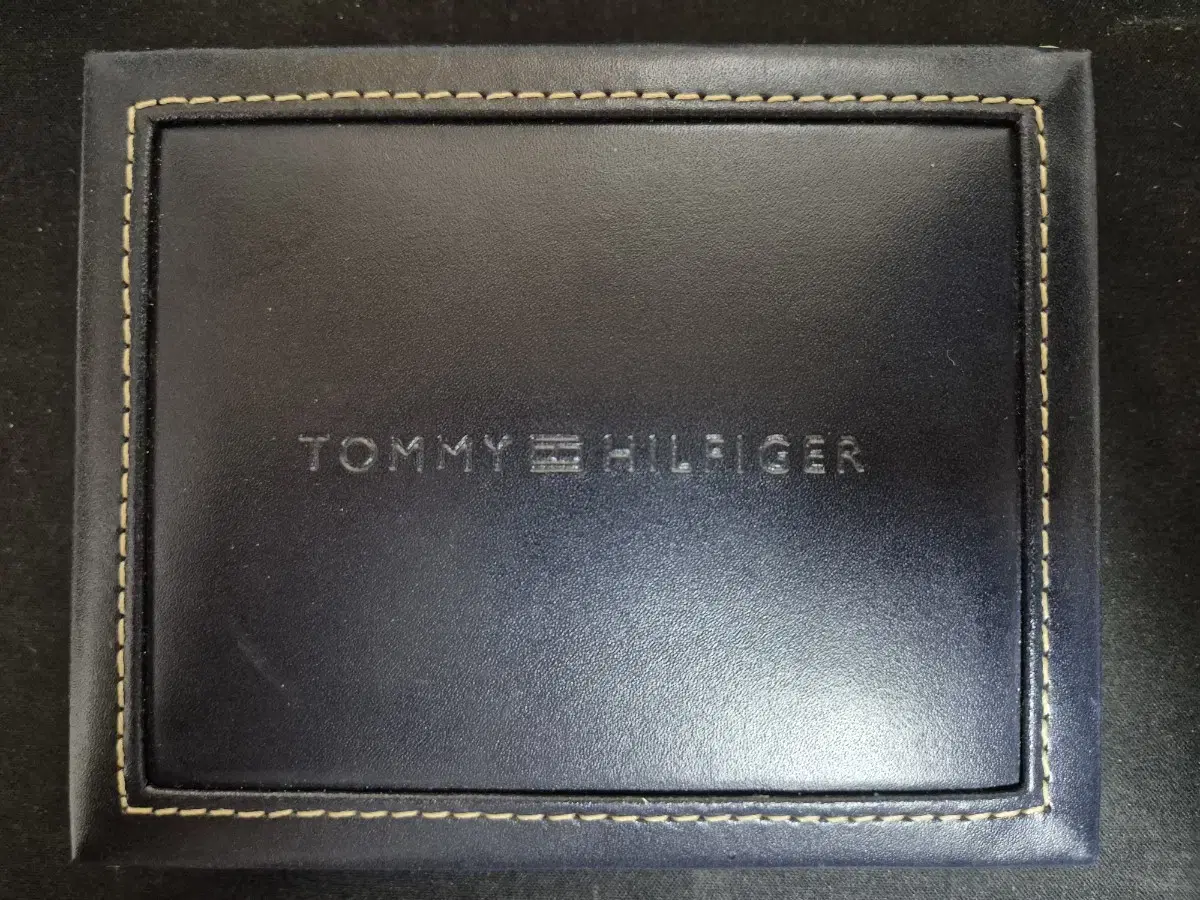 TOMMY HILFIGER 지갑 판매합니다.