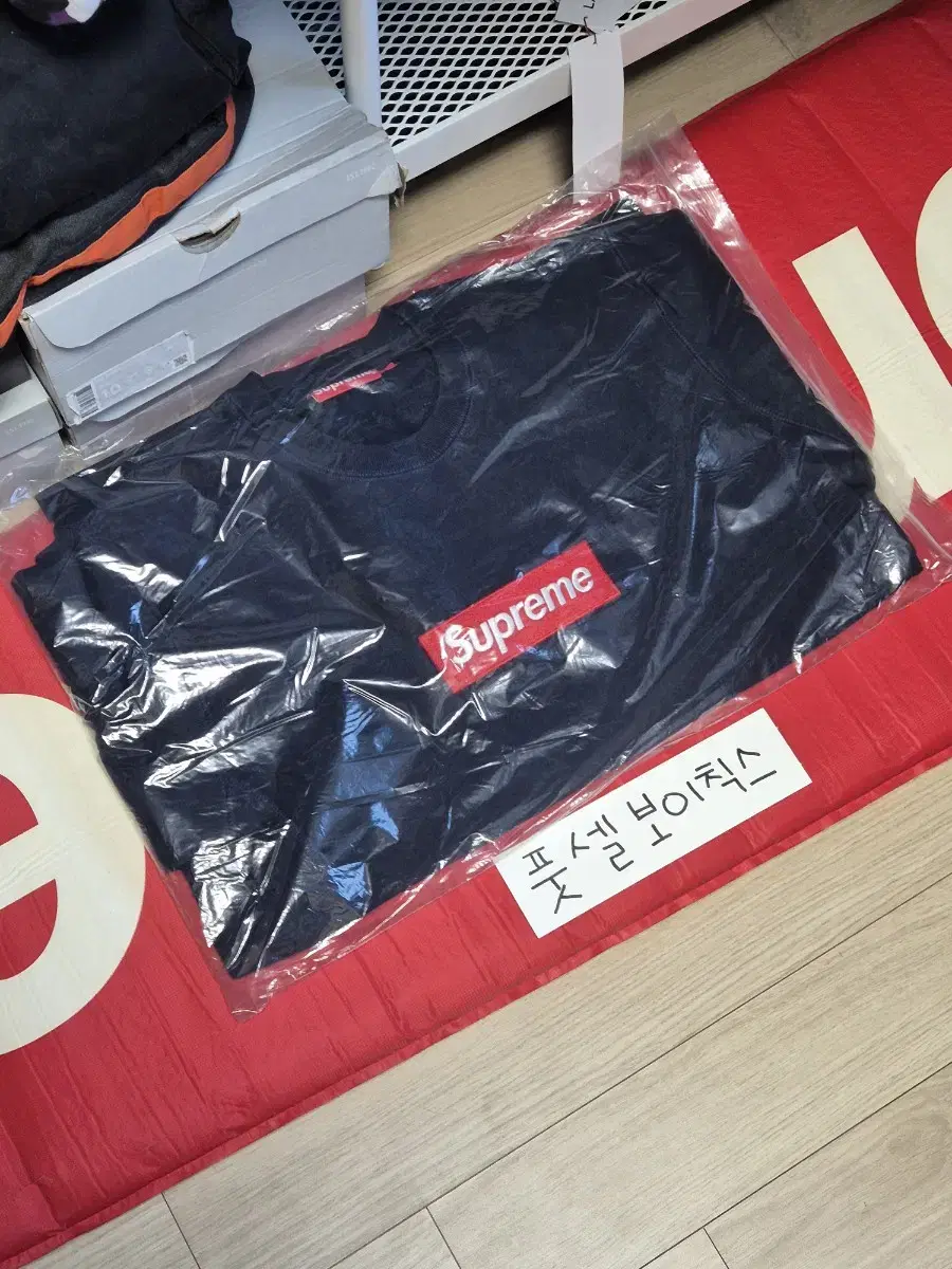 [M] Supreme 15FW Box Logo Crewneck Navy (Nimble)