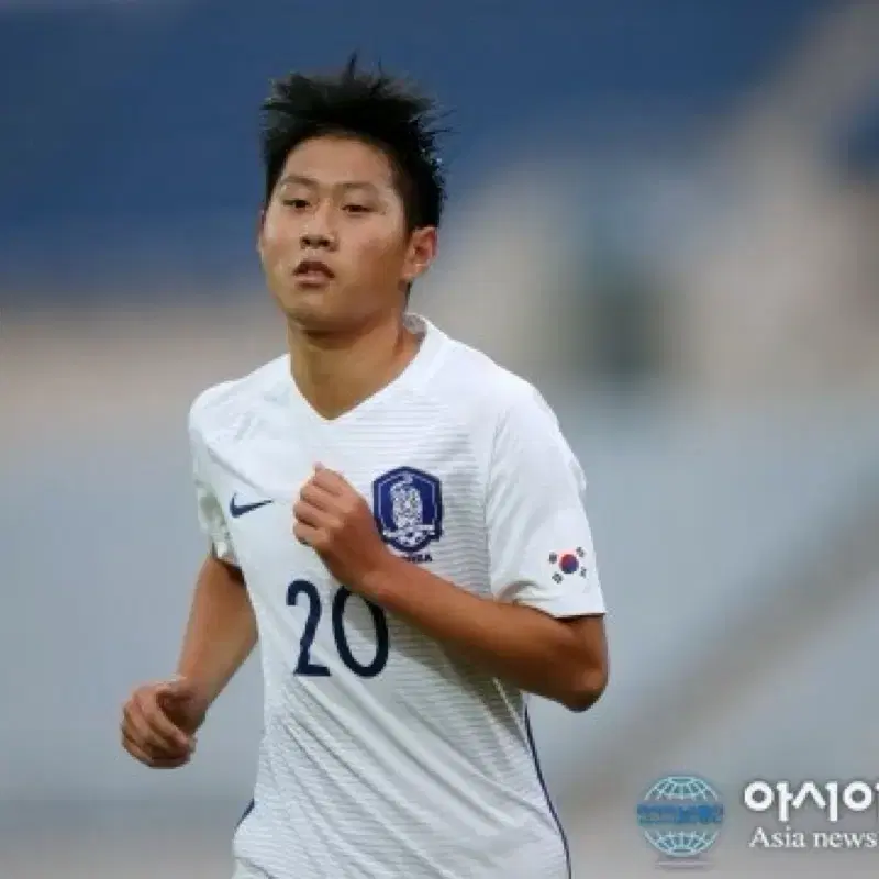 이강인 싸인 대한민국 국대 데뷔 축구 유니폼 M 선수지급용