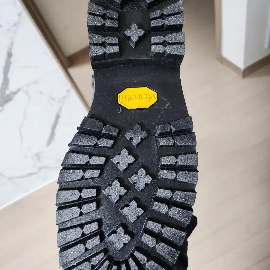 레더 부츠 VIBRAM X STUDIO NICHOLSON / 자라 스튜