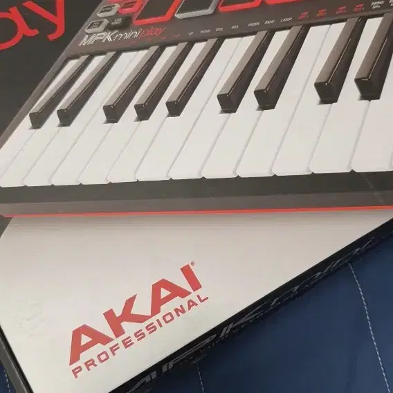 AKIA MPK mini 팝니다