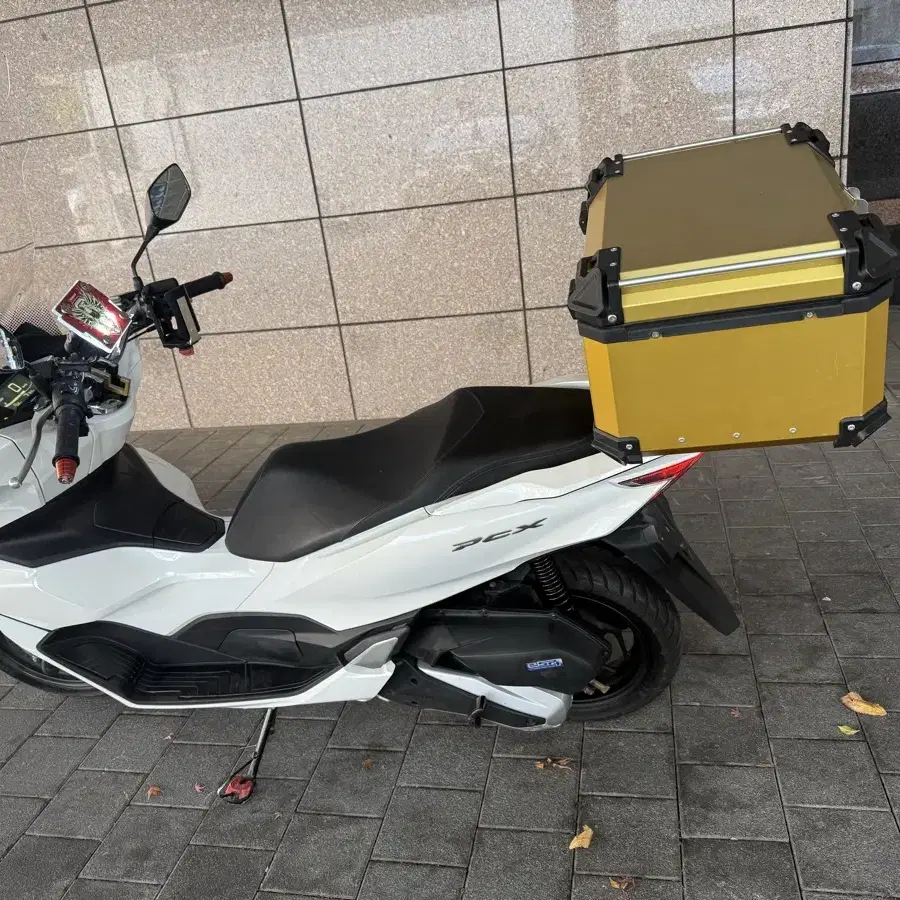 23년식 PCX125 민트급 판매 합니다