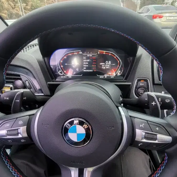 2014 bmw118D팝니다  개선품 새엔진 통교체