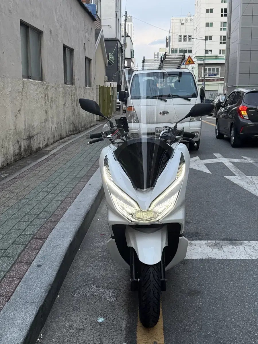 20년식 pcx125 팝니다