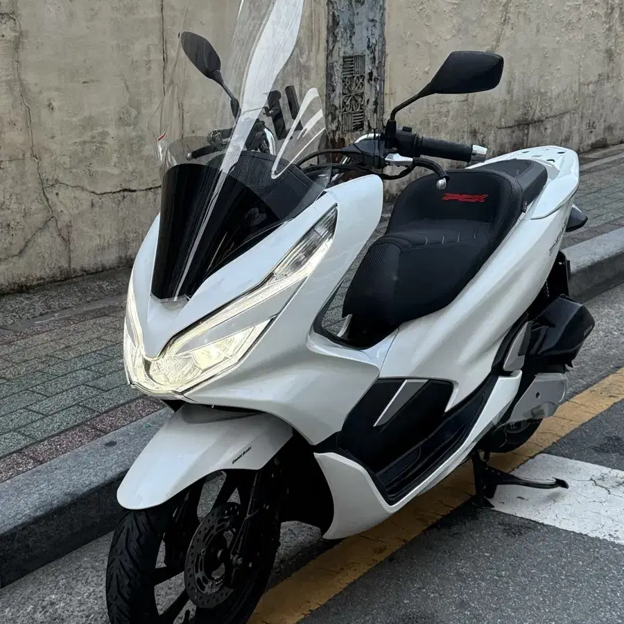 20년식 pcx125 팝니다