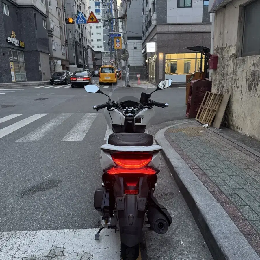 20년식 pcx125 팝니다