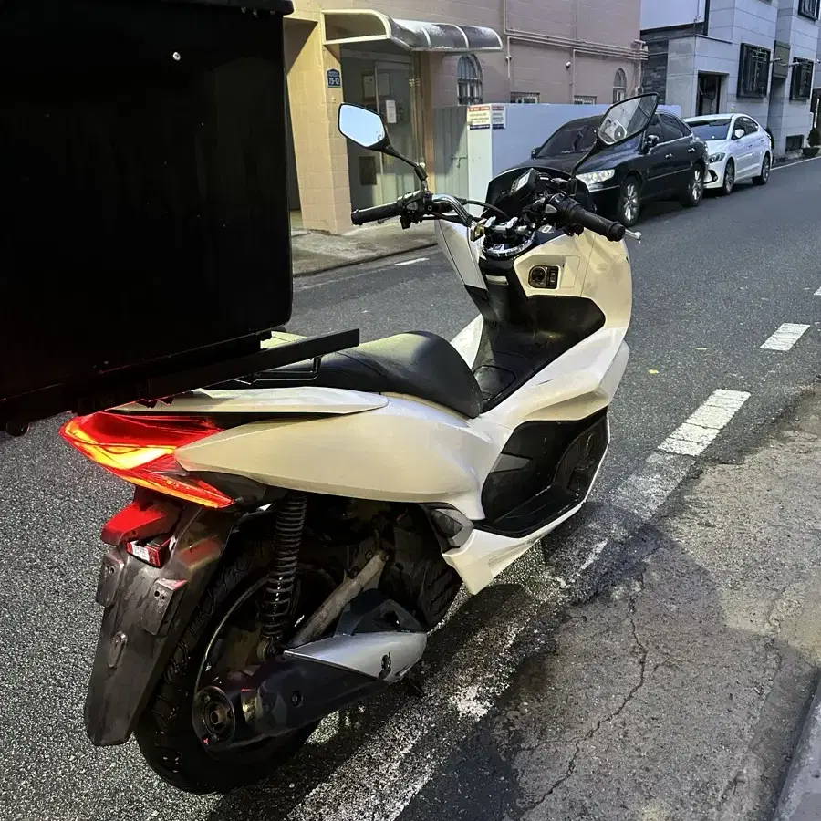 혼다 Pcx 125cc 20년식 상태좋습니다 급처합니다