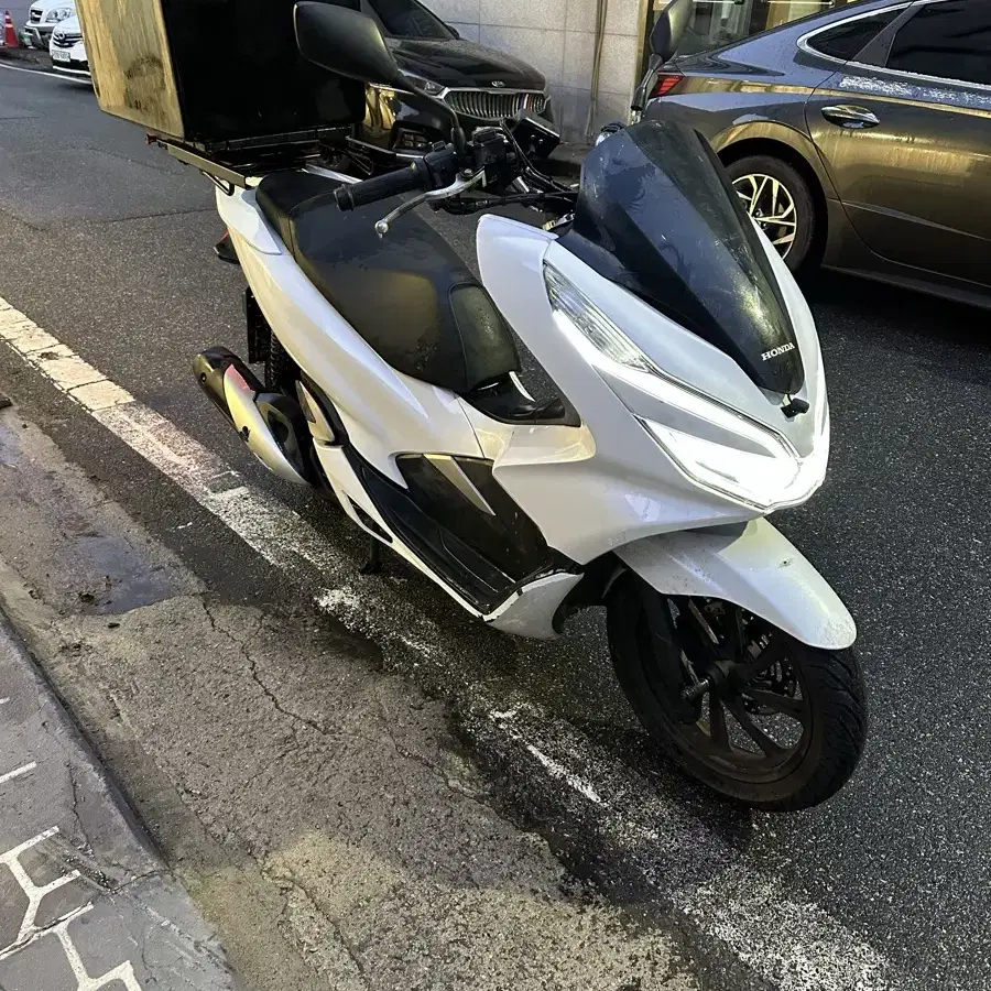 혼다 Pcx 125cc 20년식 상태좋습니다 급처합니다