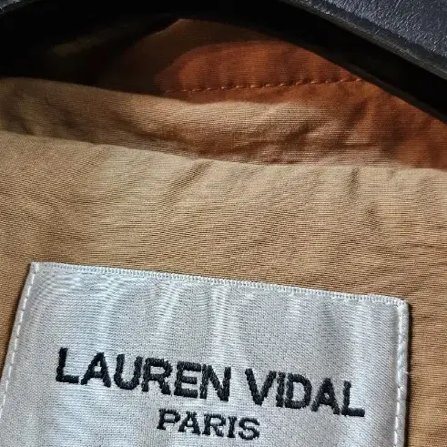 LAUREN VIDAL  PARIS프리상태좋아요