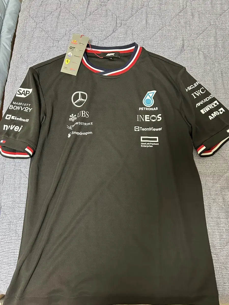 F1 Mercedes Petronas 2024 uniform