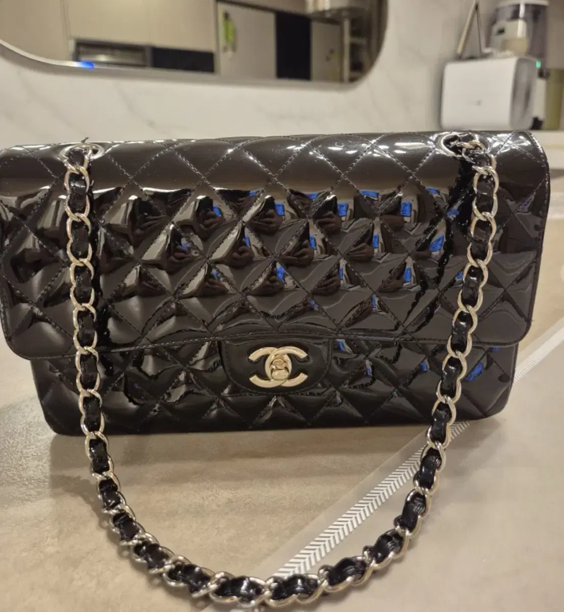 Chanel Classic flap bag medium (30% off for 30 minutes only