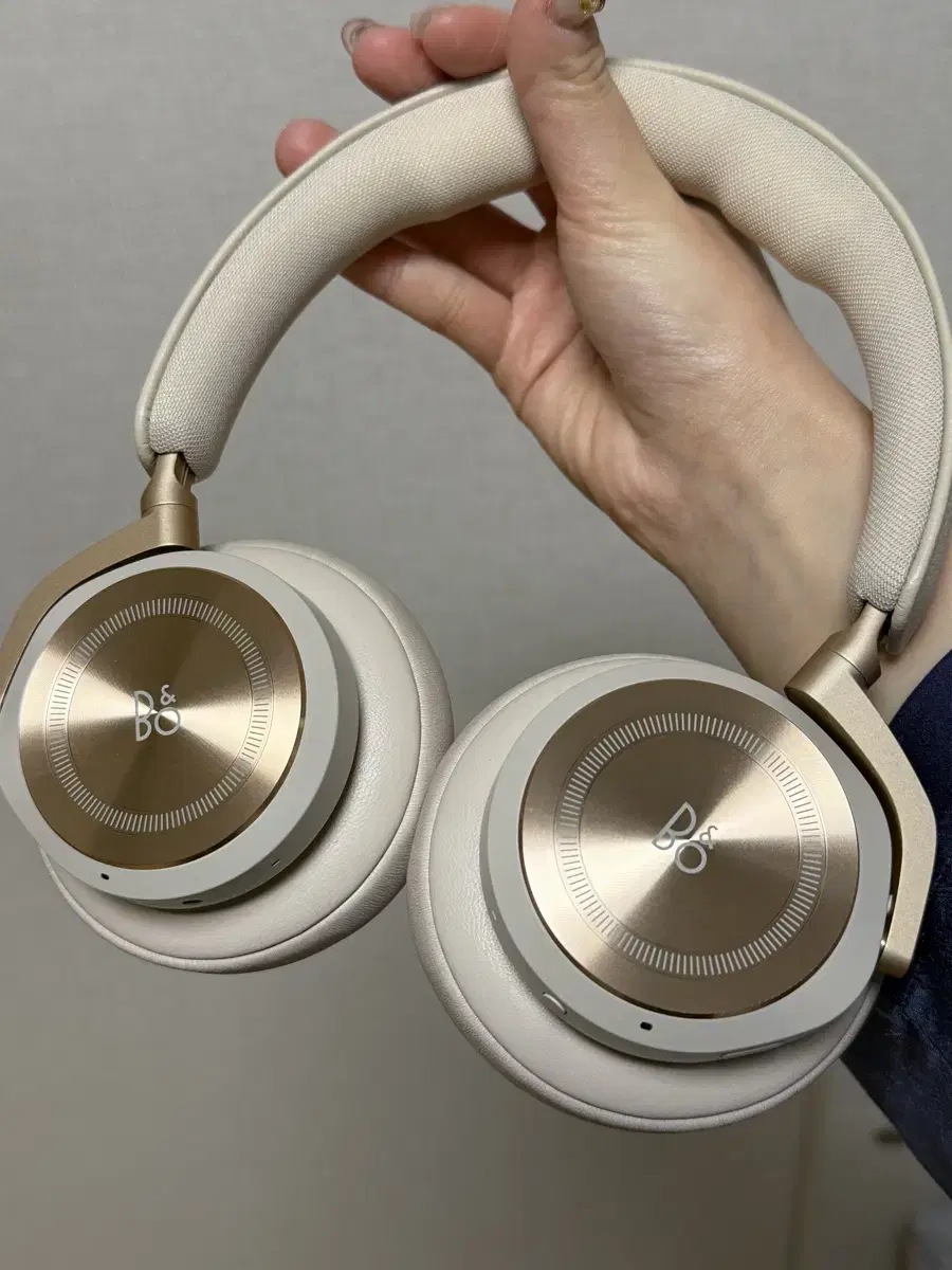 뱅앤올룹슨 헤드폰 HX (Bang & Olufsen Headphones)