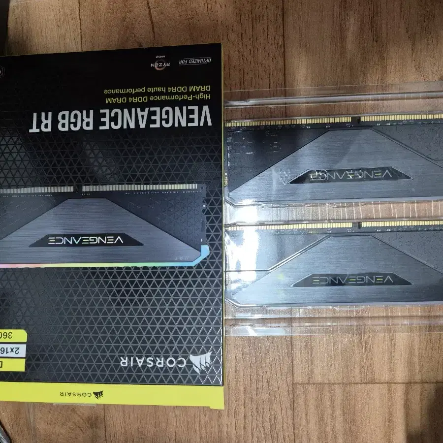 6 VENGEANCE RGB RT BLACK 패키지 (32GB(16Gx2