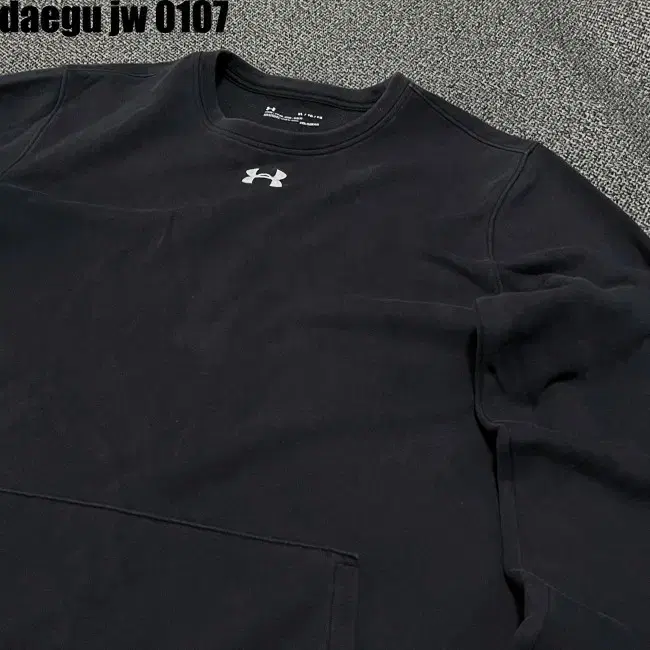 XL UNDER ARMOUR MTM 언더아머 맨투맨