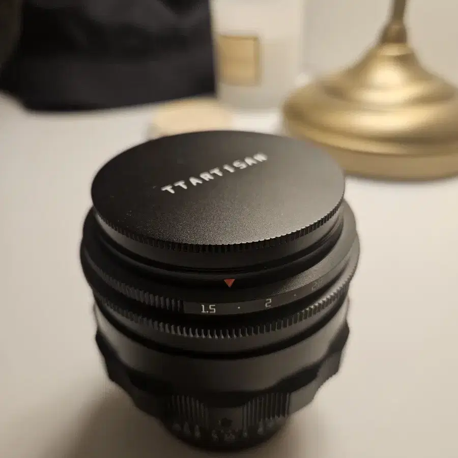 ttartisan 75mm f1.5 스월리 회오리 보케