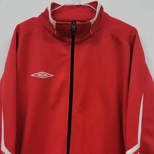 UMBRO 엄브로 레드 자켓 공용 100