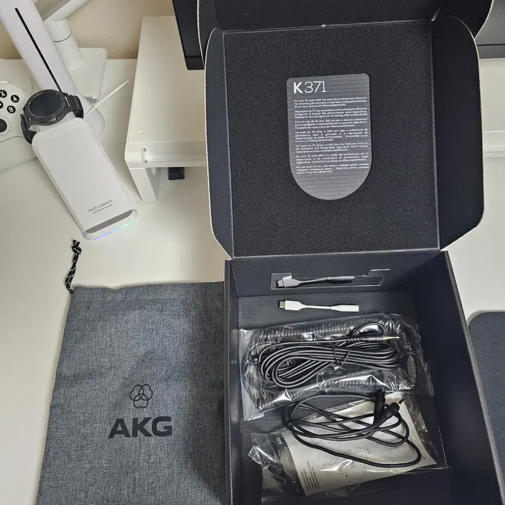 AKG K371 유선 헤드셋