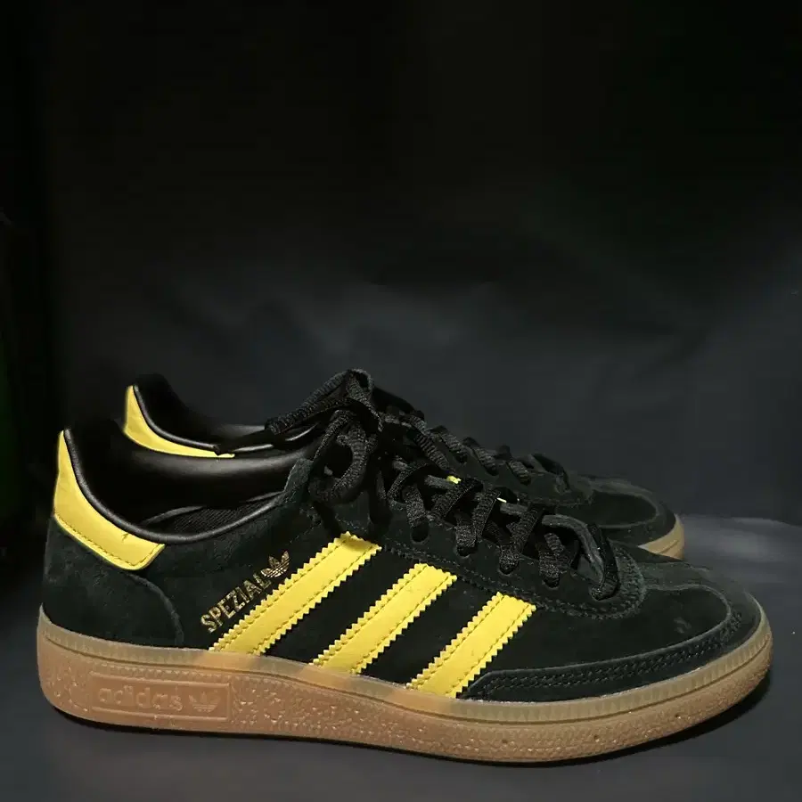 Adidas Spezial 240