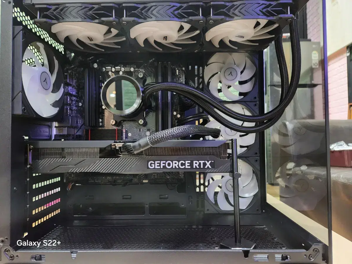 블랙 게이밍 컴퓨터 7800X3D RTX4070TI SUPER