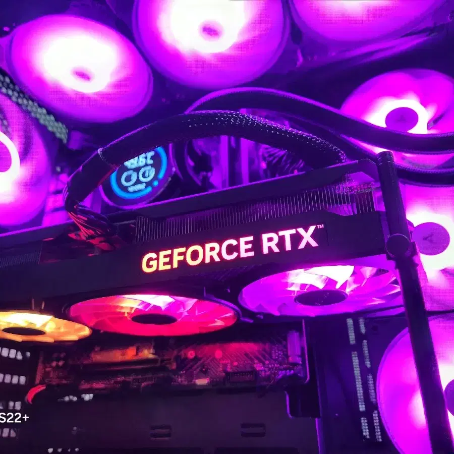 블랙 게이밍 컴퓨터 7800X3D RTX4070TI SUPER