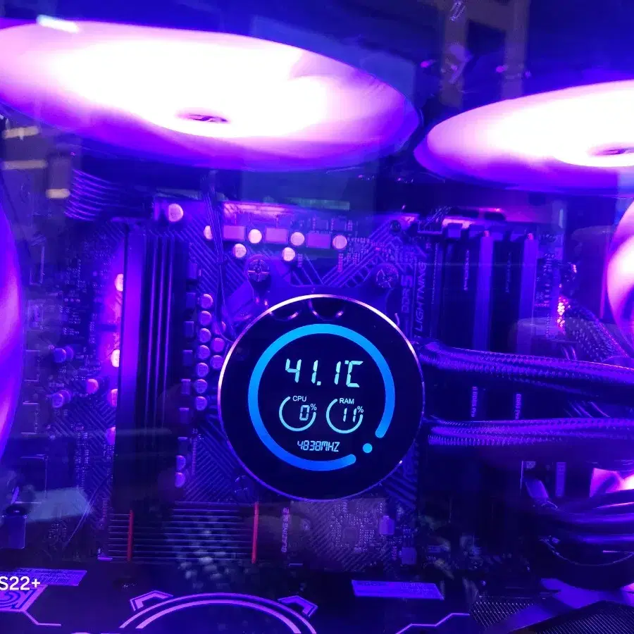 블랙 게이밍 컴퓨터 7800X3D RTX4070TI SUPER