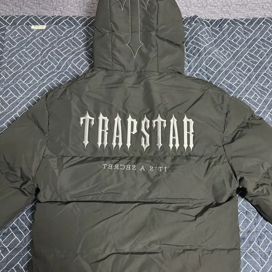 (새상품)trapstar 트랩스타 디코디드2.0 xs