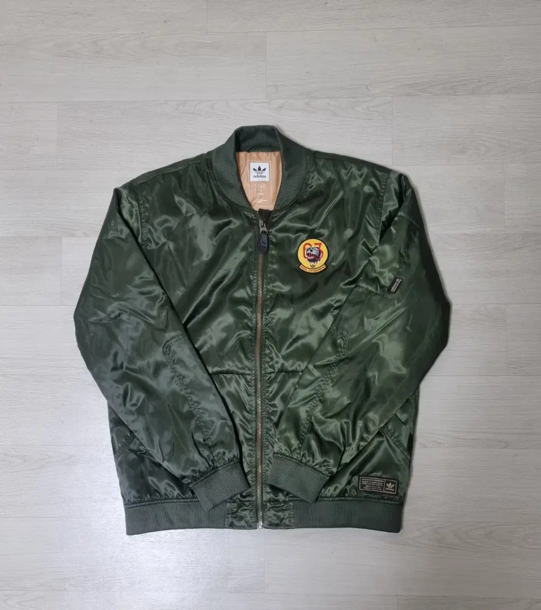 Adidas MA1 Flight Jacket M