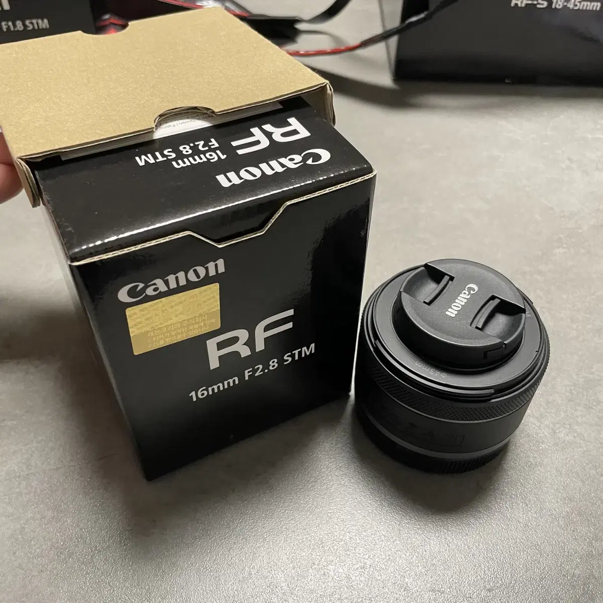 캐논 RF 16mm F2.8 Stm 팝니다