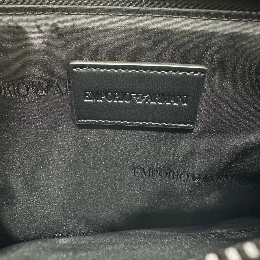 Emporio Armani 클러치