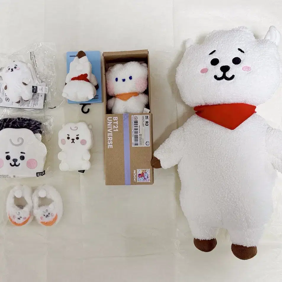 알제이 RJ 비티21 방탄 인형