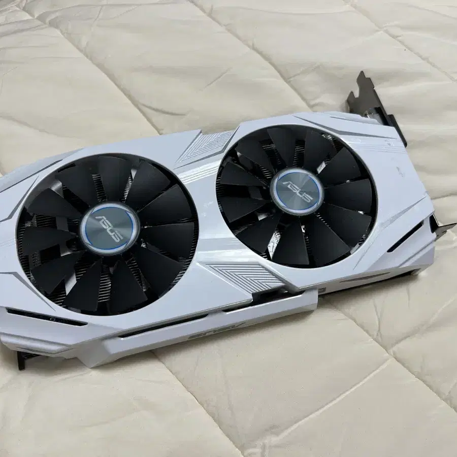 Asus GTX1060 DUAL 3G