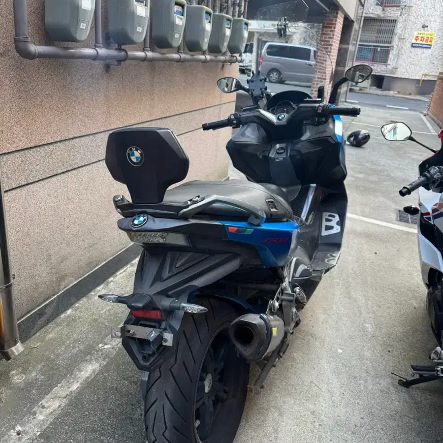 BMW c600s