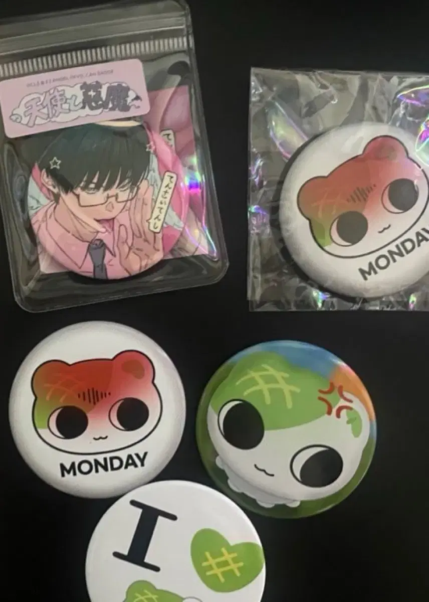 &team pinbutton canbadge wts, meronzu