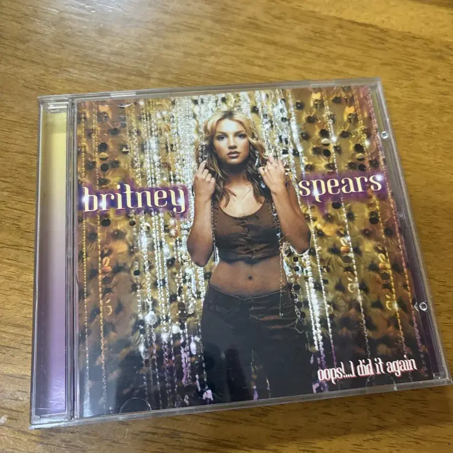 Britney Spears - Opps!... I Did It Again