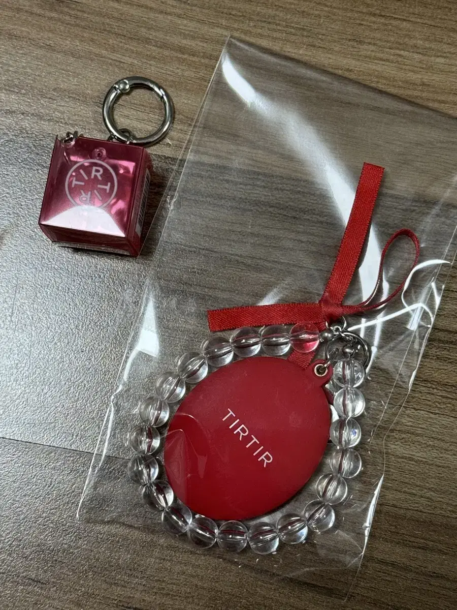 Tirtir Mirror Keyring + Melting Balm Keyring