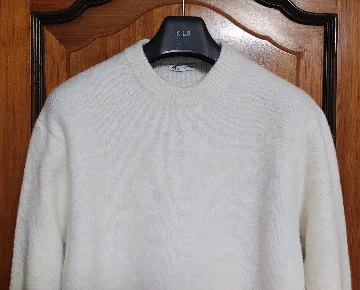 Zara Sweater L 105 New product grade Creamy white Relaxed fit Textured knit sweatshirt